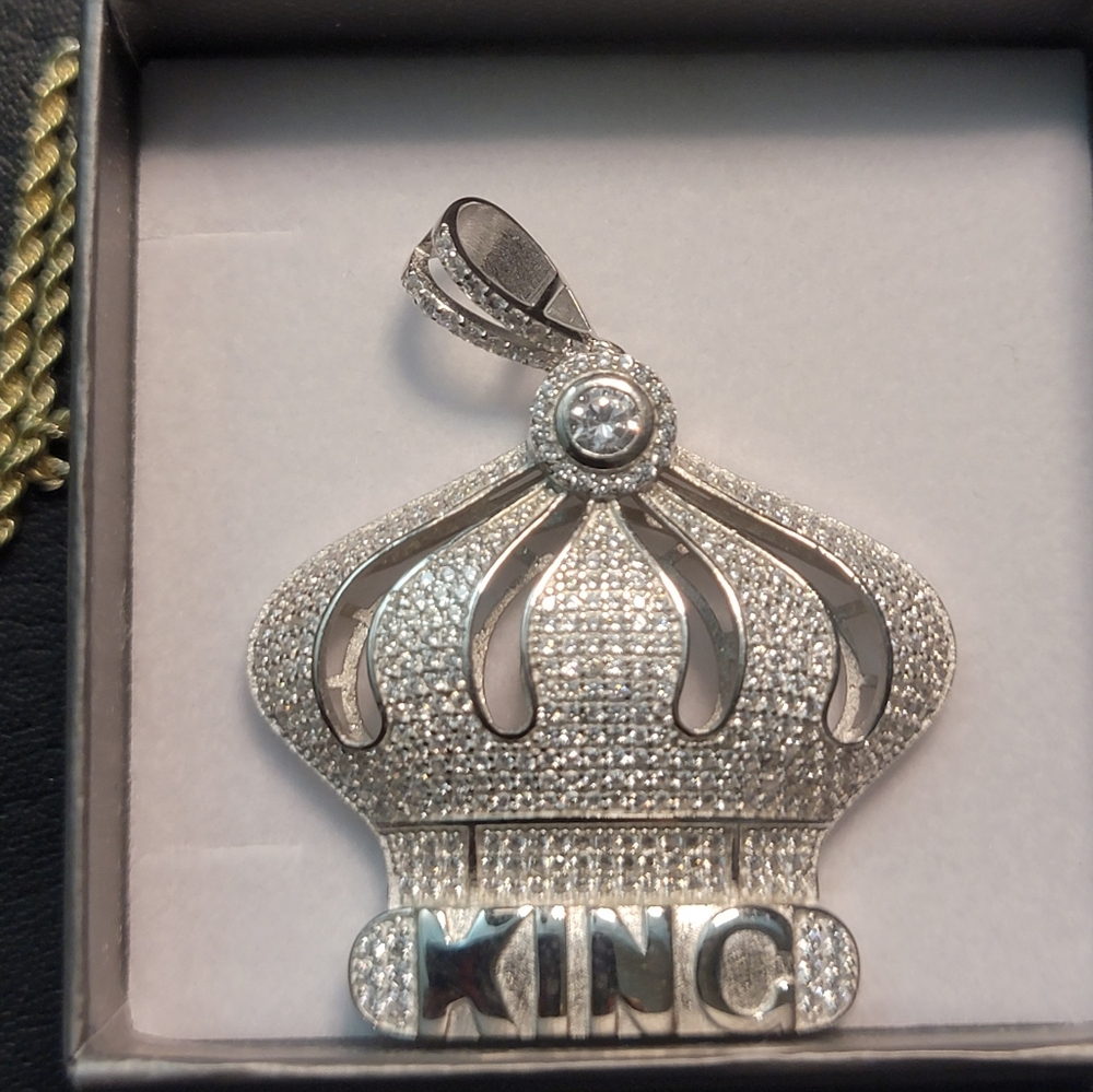 King Pendant